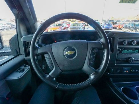 Used 2022 Chevrolet Express 3500 w/ Power Convenience Package RWD image 17