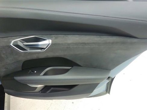 Used 2022 Audi e-tron GT Prestige w/ Prestige Package image 28