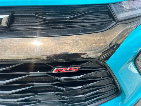 Used 2021 Chevrolet TrailBlazer RS w/ Technology Package FWD image 3