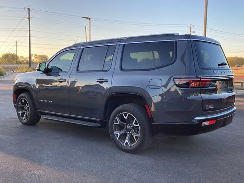 Used 2023 Jeep Wagoneer Series III w/ Convenience Group I image 7