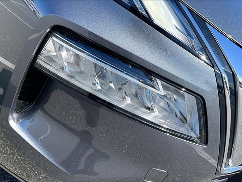 Used 2023 Nissan Rogue SL AWD/4WD image 27