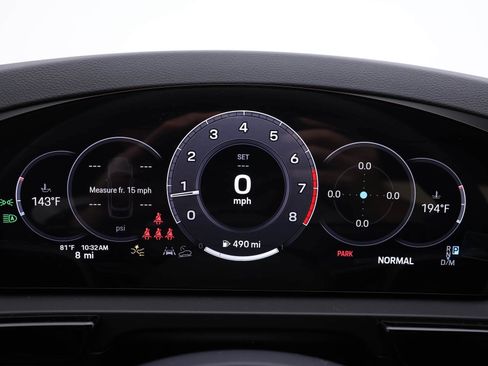 Used 2024 Porsche Cayenne Coupe image 25