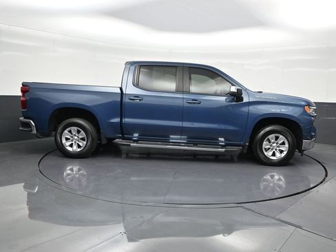Used 2024 Chevrolet Silverado 1500 LT image 7