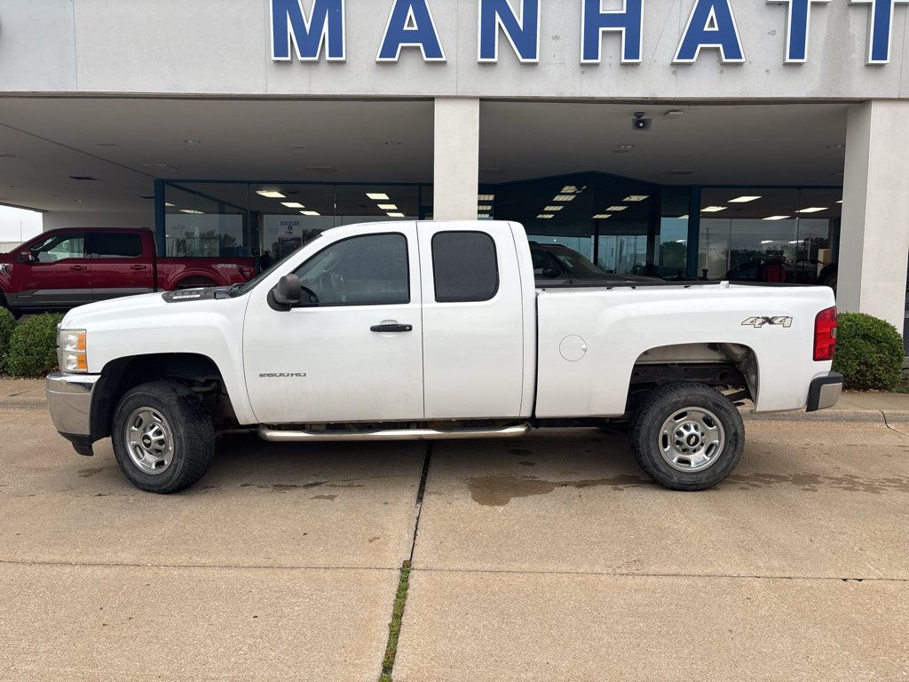 Used 2013 Chevrolet Silverado 2500 W/T AWD/4WD image 8