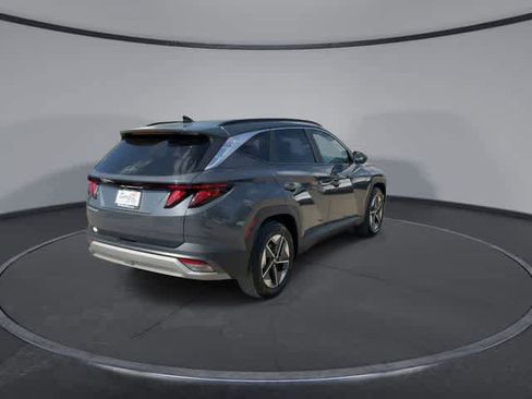 Used 2025 Hyundai Tucson SEL FWD image 8