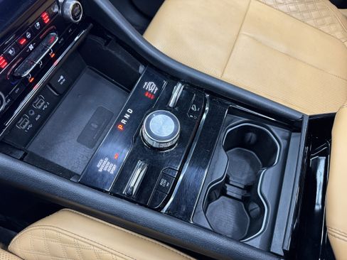 Used 2022 Jeep Grand Cherokee L Summit w/ Luxury Tech Group V image 21