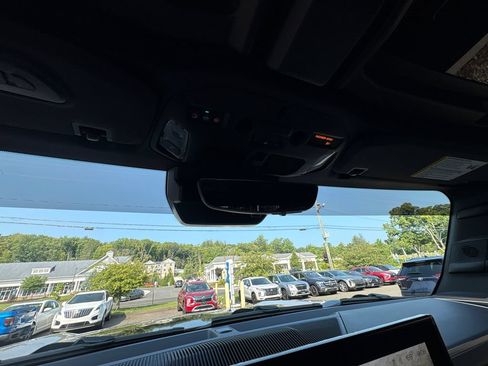 Used 2025 GMC Hummer EV 2X AWD/4WD image 44