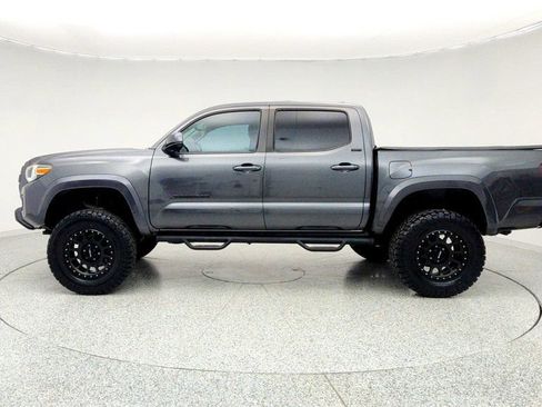 Used 2018 Toyota Tacoma SR5 image 8