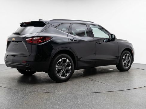 Used 2025 Chevrolet Blazer LT FWD image 9