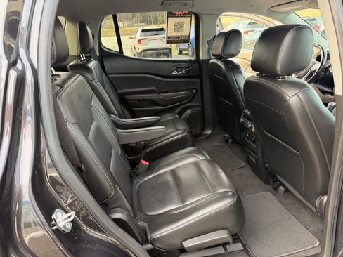 Used 2018 GMC Acadia SLT w/ LPO, Cargo Package image 29