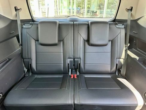 Used 2023 Volkswagen Atlas SE w/ Panoramic Sunroof Package AWD/4WD image 19
