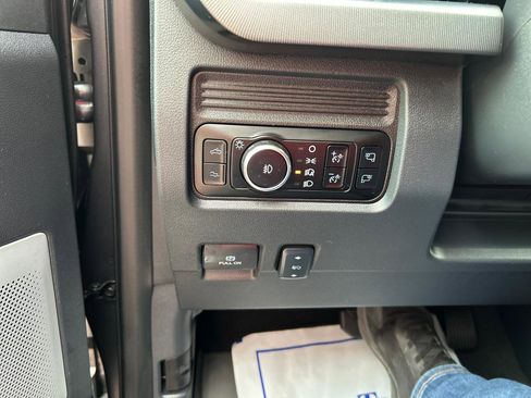 Used 2025 Ford F350 Platinum w/ Tremor Off-Road Package AWD/4WD image 6