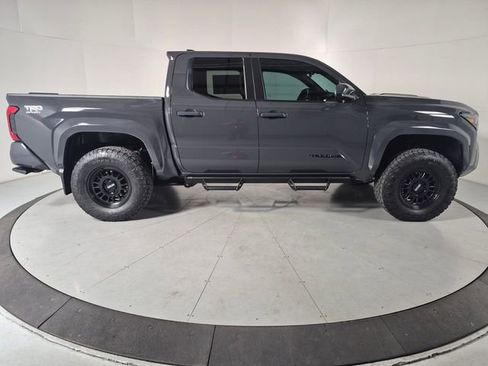 Certified 2026 Toyota Tacoma TRD Sport AWD/4WD image 5