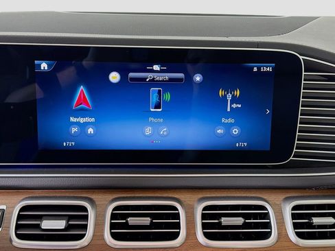 New 2026 Mercedes-Benz GLS 450 4MATIC image 17