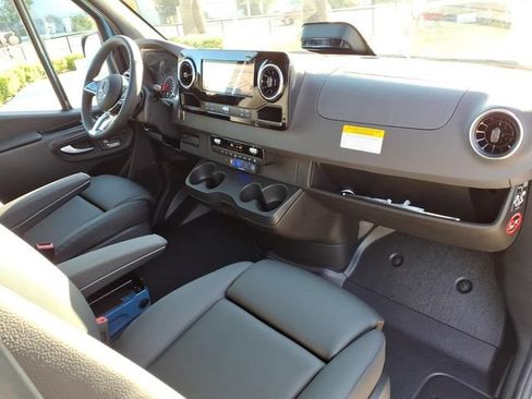 New 2026 Mercedes-Benz Sprinter 2500 image 14