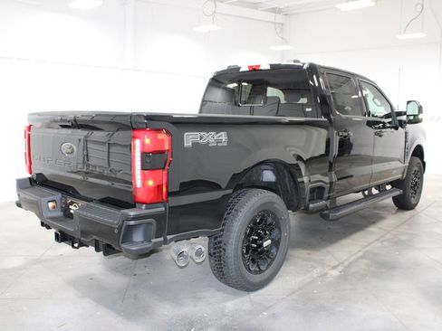 New 2026 Ford F250 Lariat w/ Black Appearance Package image 8