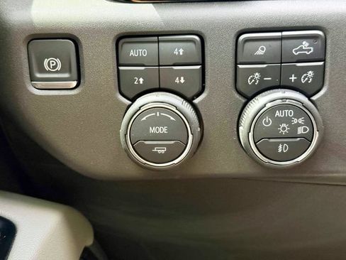 Used 2024 Chevrolet Silverado 1500 ZR2 w/ Technology Package AWD/4WD image 26