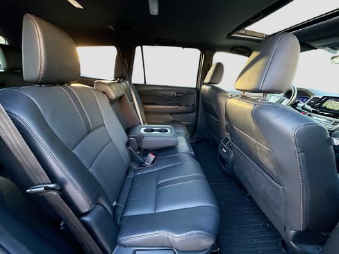 Used 2022 Honda Pilot TrailSport image 29