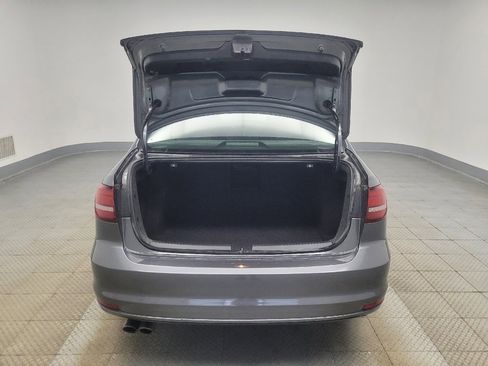 Used 2017 Volkswagen Jetta SE FWD image 29