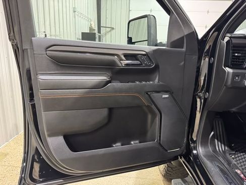 Used 2024 GMC Sierra 2500 AT4 AWD/4WD image 9
