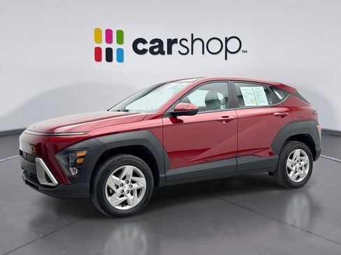 Used 2024 Hyundai Kona SE image 1