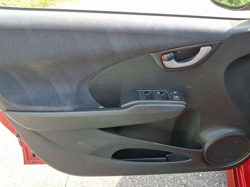 Used 2010 Honda Fit Sport image 12