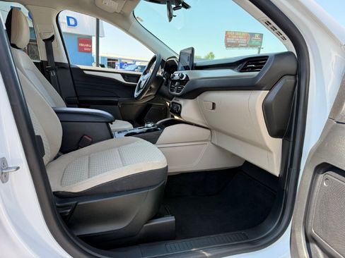 Certified 2022 Ford Escape SE AWD/4WD image 23