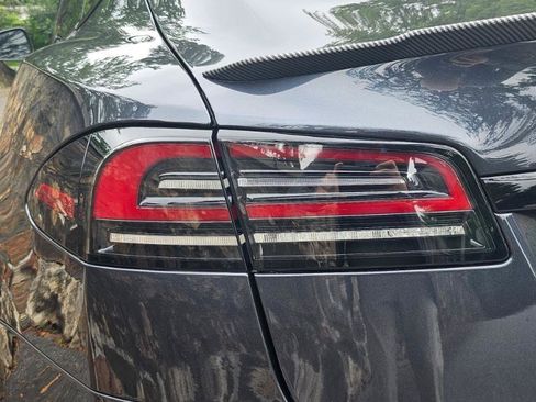 Used 2025 Tesla Model S AWD/4WD image 29