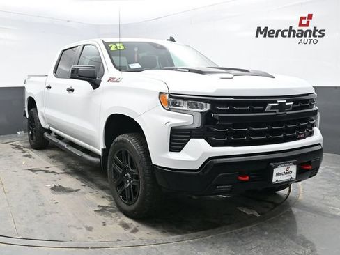 Used 2025 Chevrolet Silverado 1500 LT Trail Boss w/ Protection Package AWD/4WD image 1