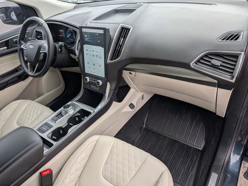 Used 2023 Ford Edge Titanium image 40