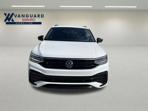 Used 2022 Volkswagen Tiguan SE R-Line image 10