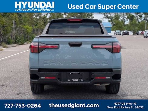 Used 2024 Hyundai Santa Cruz SEL FWD image 4