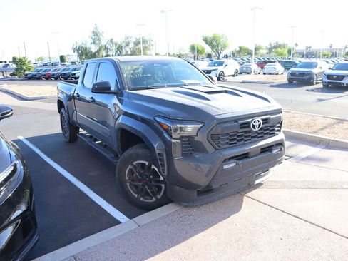 Used 2024 Toyota Tacoma TRD Sport image 3