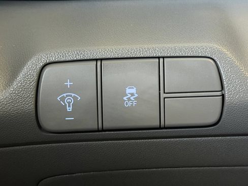 Used 2024 Hyundai Elantra SEL FWD image 22