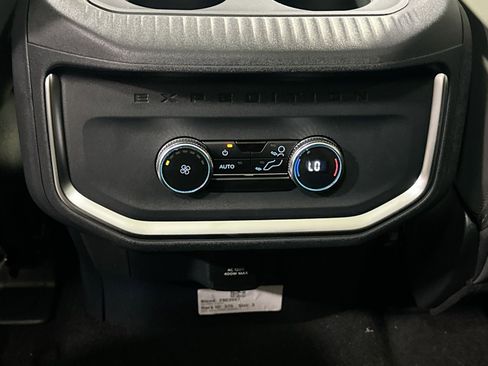 New 2025 Ford Expedition Max Active image 35