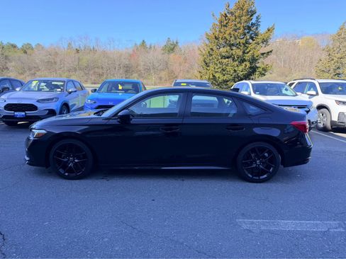 Used 2024 Honda Civic Sport image 1