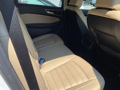 Used 2022 Ford Edge SEL w/ Convenience Package AWD/4WD image 8