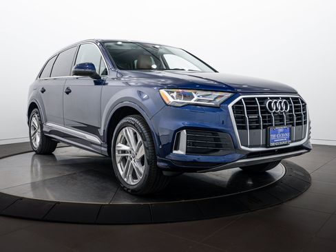 Used 2021 Audi Q7 2.0T Premium w/ Convenience Package AWD/4WD image 2