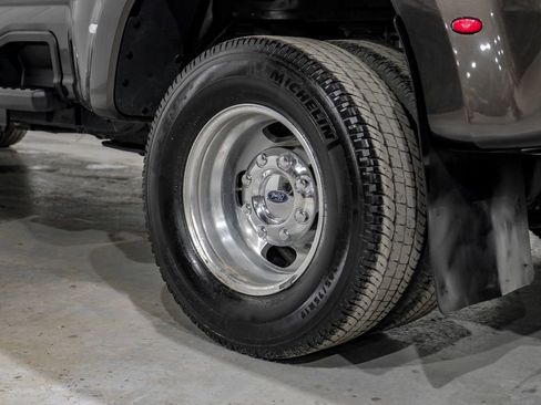 Used 2024 Ford F350 Lariat w/ FX4 Off-Road Package image 65