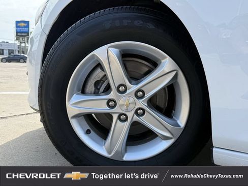 Used 2021 Chevrolet Malibu LS w/ Driver Confidence Package II FWD image 10