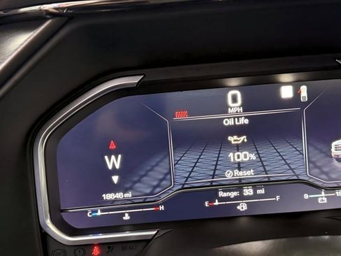 Used 2023 GMC Sierra 1500 AT4 w/ AT4 Premium Package image 18