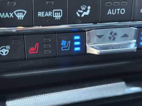Used 2021 Ford F150 Lariat w/ Equipment Group 502A High AWD/4WD image 32