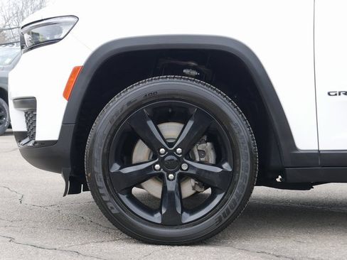 Used 2023 Jeep Grand Cherokee L Laredo image 10