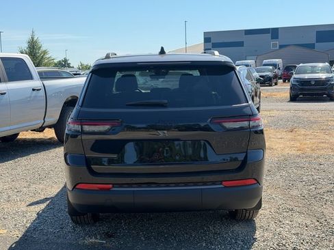 New 2026 Jeep Grand Cherokee L 4WD image 7