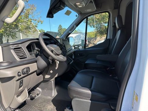 New 2025 Ford Transit 250 148 Medium Roof w/ Load Area Protection Package image 5