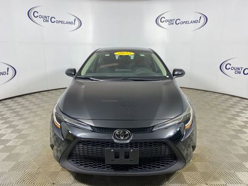 Certified 2022 Toyota Corolla LE FWD image 2