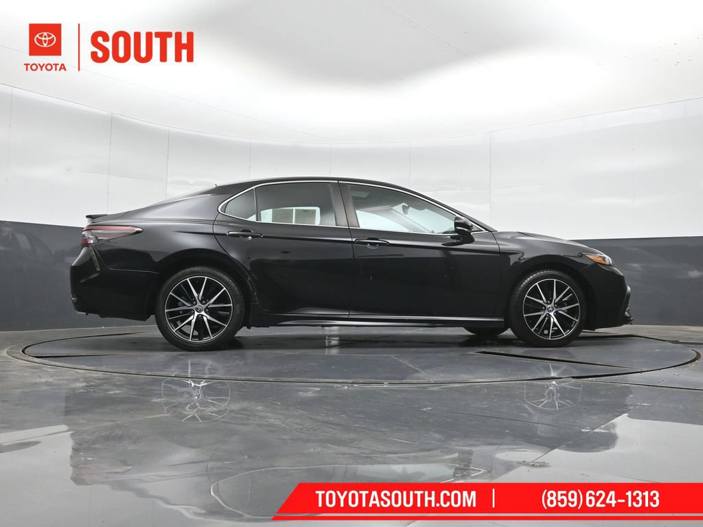Used 2023 Toyota Camry SE w/ Convenience Package FWD image 39