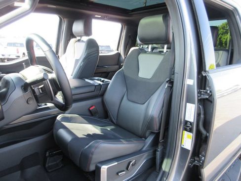 Used 2025 Ford F150 Raptor AWD/4WD image 23