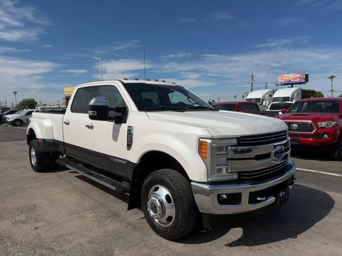 Used 2017 Ford F350 Lariat w/ Lariat Ultimate Package AWD/4WD image 16
