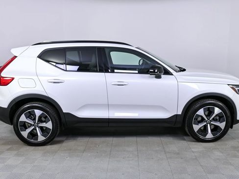 Certified 2026 Volvo XC40 B5 Plus w/ Protection Package Premier image 28